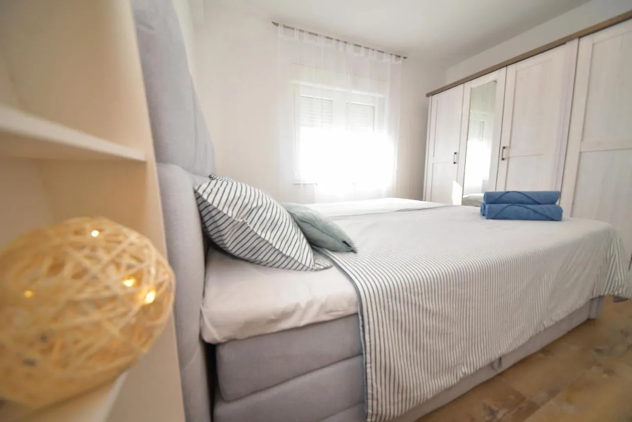 Apartment Apartmani Rudius Kožino